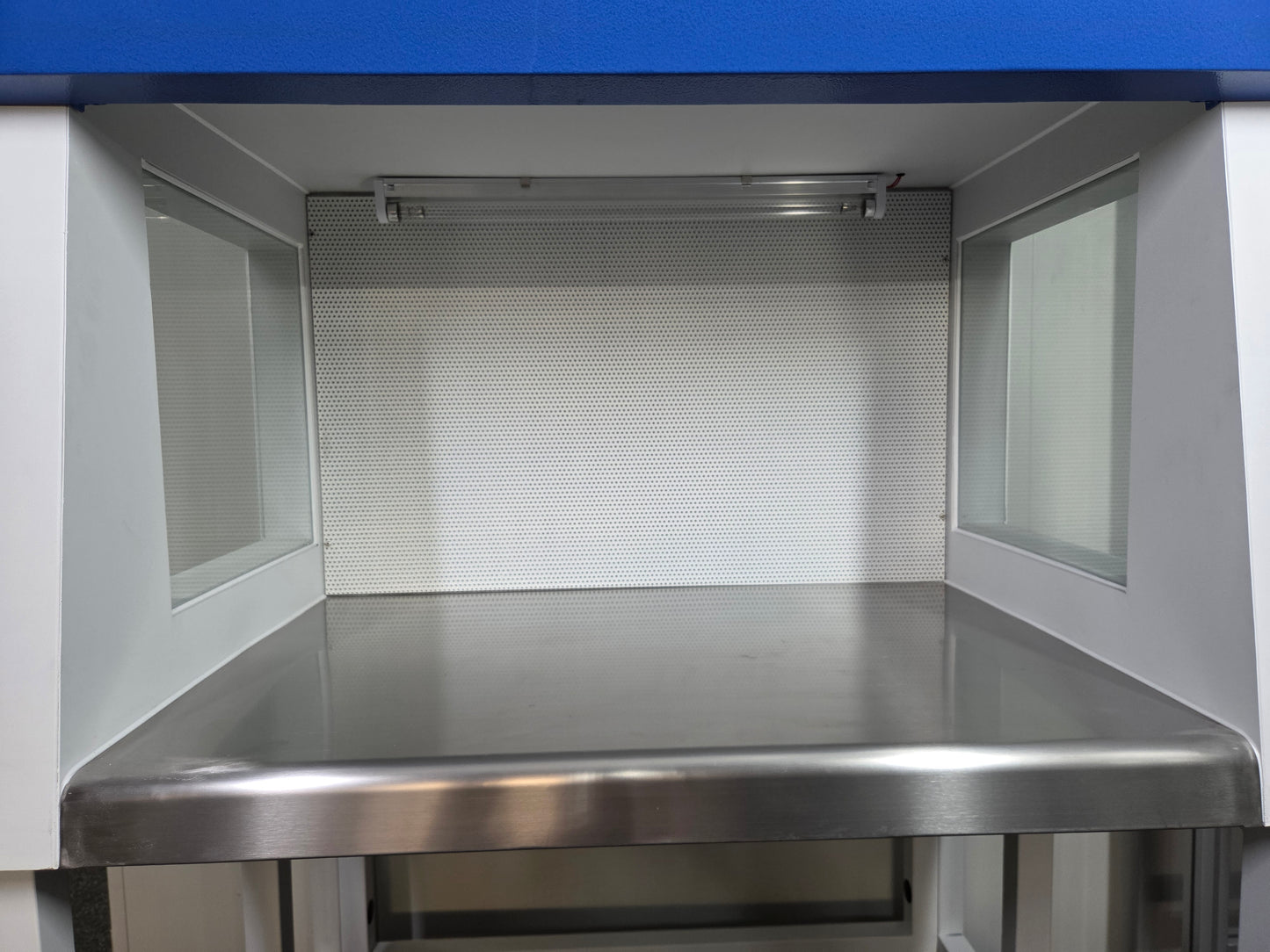 JHP Horizontal Laminar Flow Clean Bench – ISO Class 5 / H14 HEPA Filtration