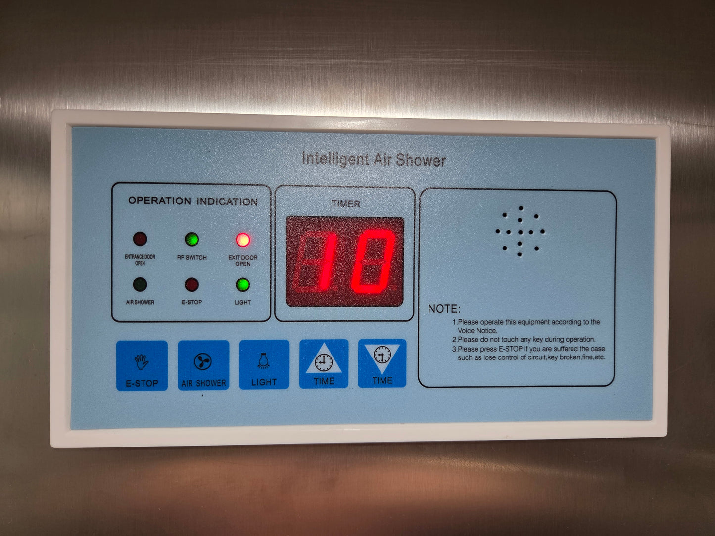 Walk-Through Cleanroom Air Shower