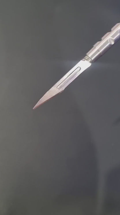 'Push Release' Scalpel Handle FREE BLADES